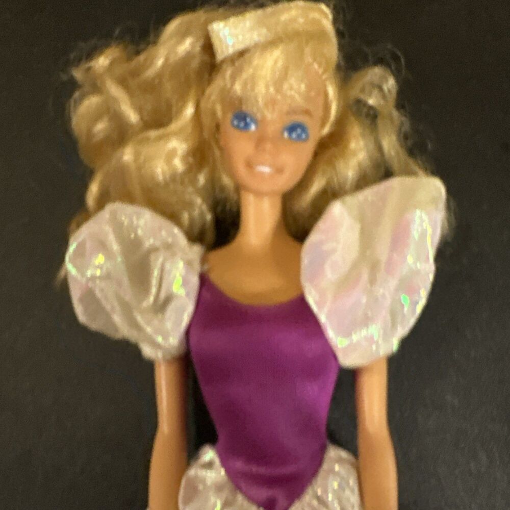 My First Barbie Doll Prettiest Princess Ever: Doll, Dress & Crown - Picture 7 of 13